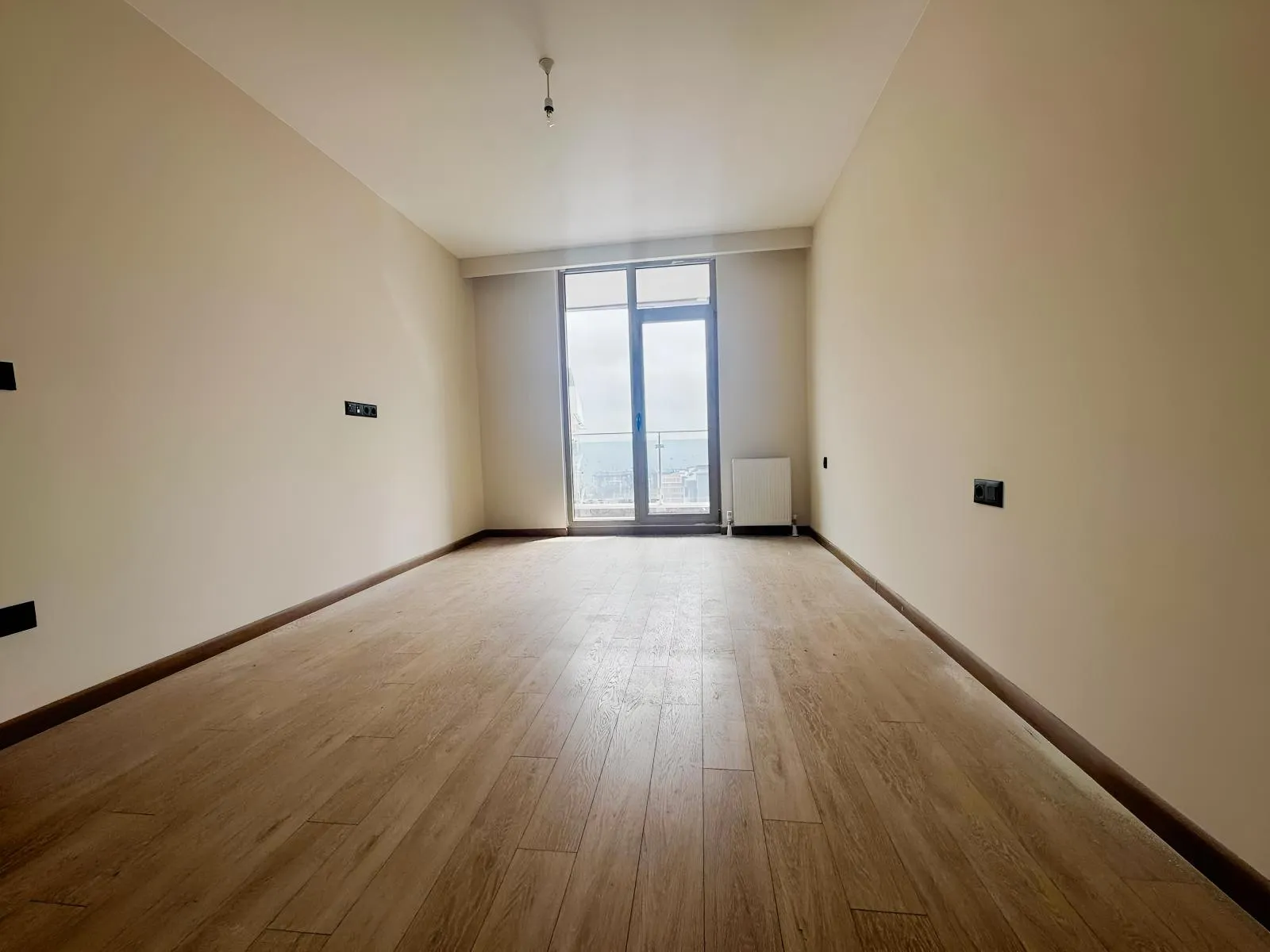 KÖŞE GENİŞ BALKON MANZARALI E.BANYOLU KREDİ VE TAKASA UYGUN 2+1 — fotoğraf 1