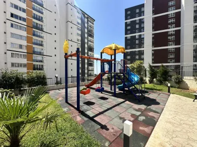 PANORAMİK DENİZ MANZARALI BALKONLU BAKIMLI GENİŞ E.BANYOLU 2+1 — fotoğraf 4