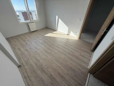 PANORAMİK DENİZ MANZARALI BALKONLU BAKIMLI GENİŞ E.BANYOLU 2+1 — fotoğraf 33
