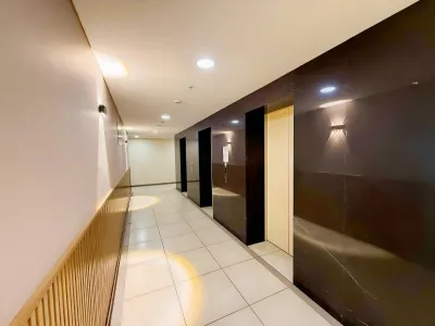 MANZARALI E-5 YANI ÇİFT CEPHE ANK.SETLİ KULLANIŞLI DONATILI 2+1 — fotoğraf 32