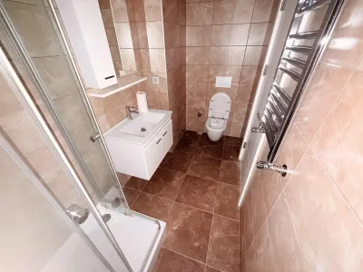 MANZARALI E-5 YANI ÇİFT CEPHE ANK.SETLİ KULLANIŞLI DONATILI 2+1 — fotoğraf 34