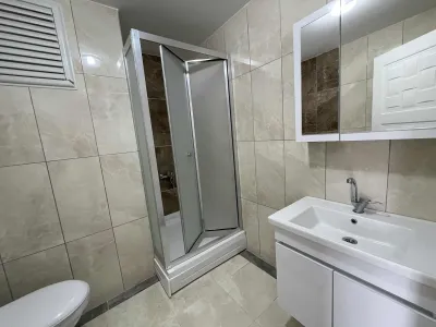 TANDOĞAN CAD.ÜZERİ K.CAM BALKON KREDİ UYGUN HAST.METRO YAKIN 2+1 — fotoğraf 6